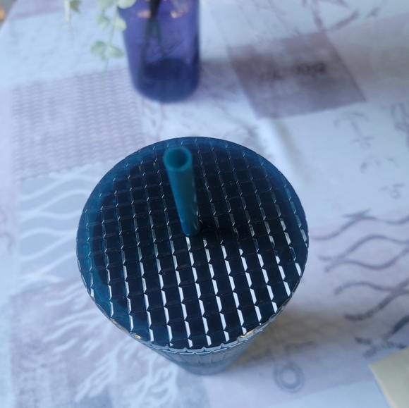 NWT NEW STARBUCKS SUMMER PRUSSIAN BLUE HONEYCOMB PATTERN TUMBLER Sz 24 Oz - Picture 4 of 11